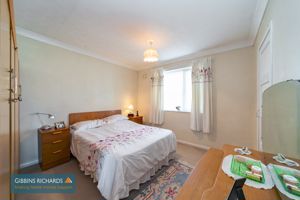 Bedroom- click for photo gallery